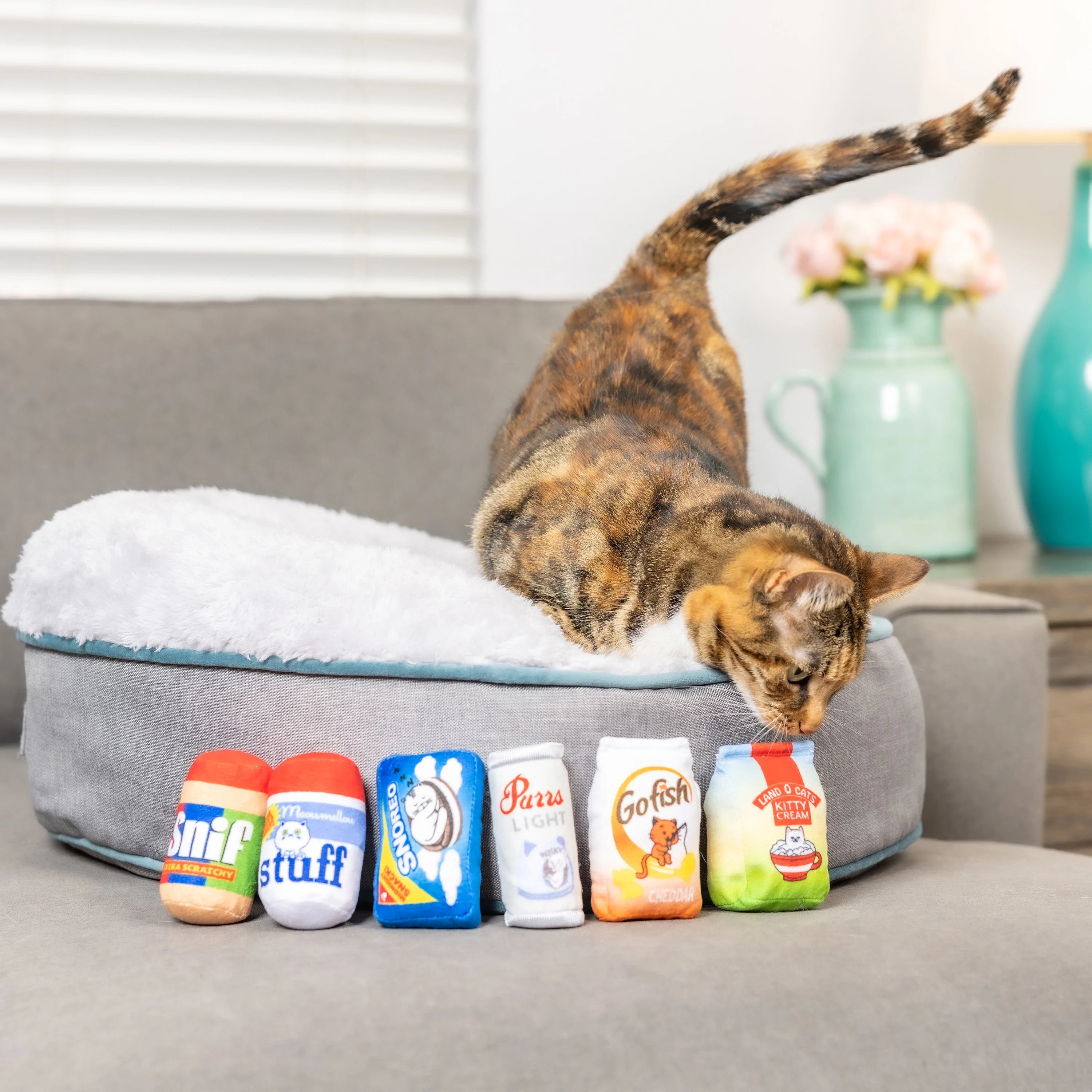 Toy cat that 2024 purrs and meows